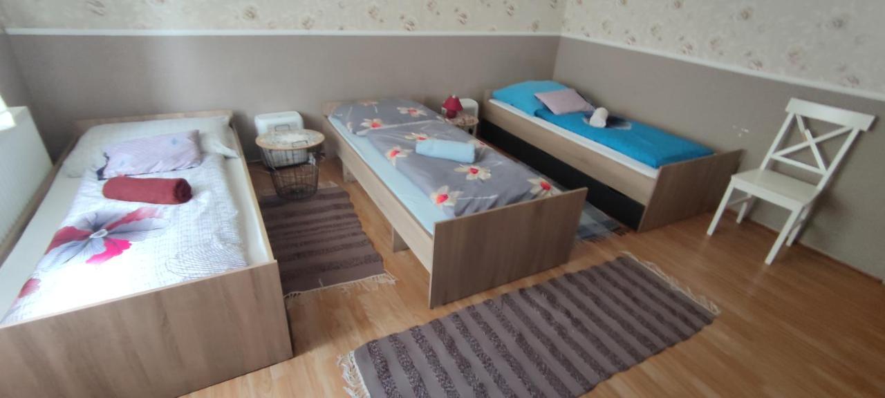 Orsi Apartman / Vendeghaz 凯奇凯梅特 外观 照片