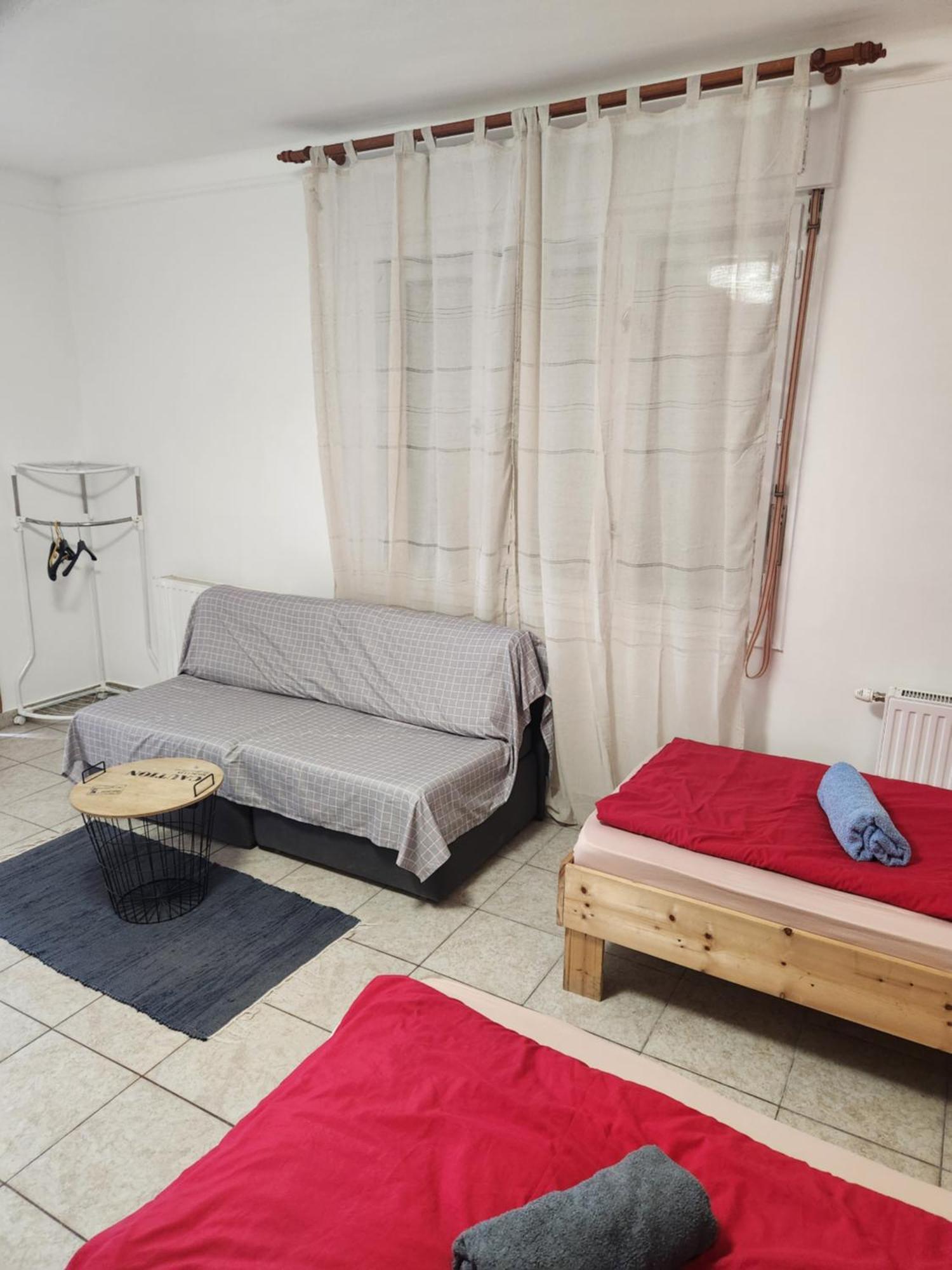 Orsi Apartman / Vendeghaz 凯奇凯梅特 外观 照片