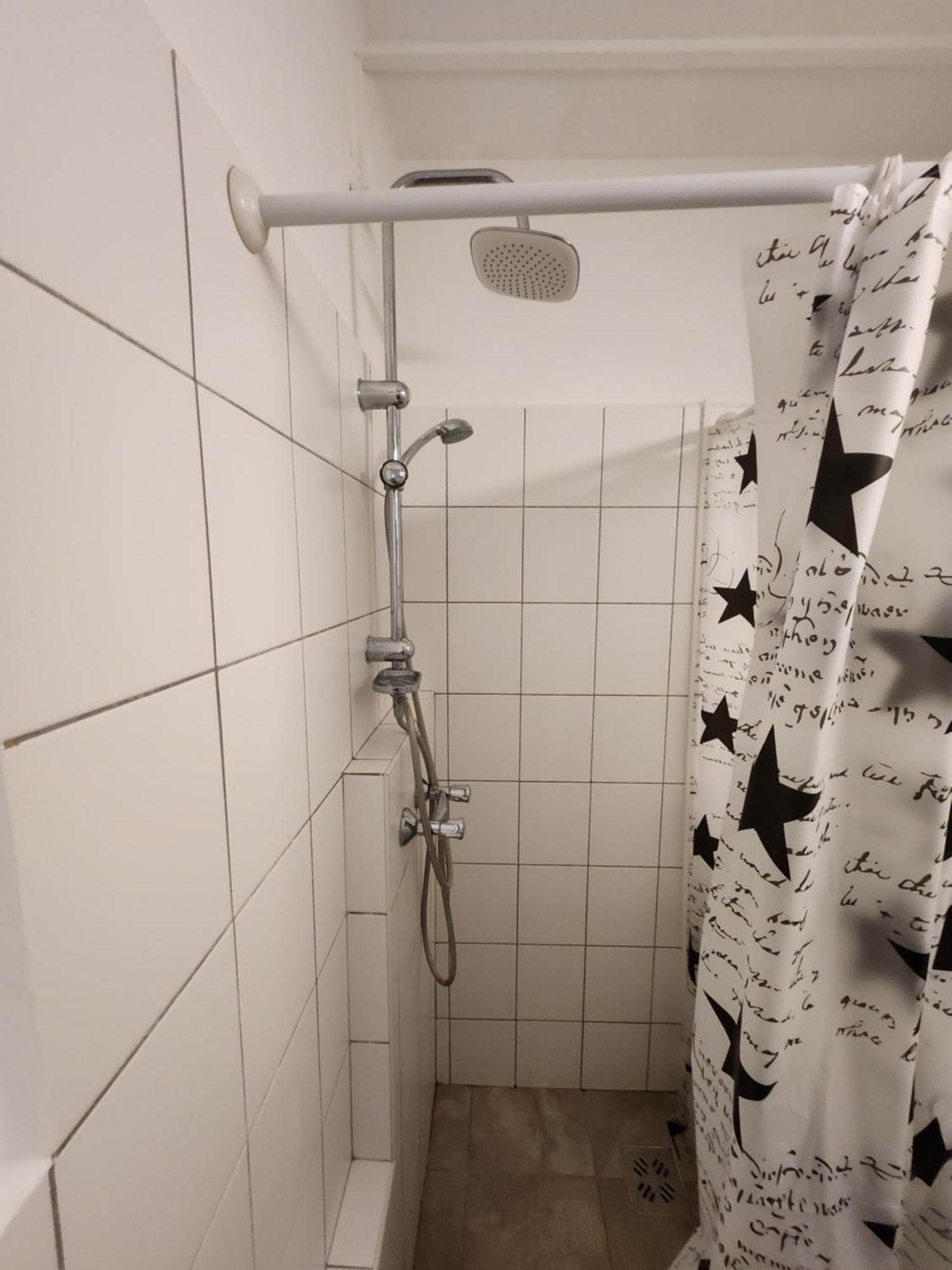 Orsi Apartman / Vendeghaz 凯奇凯梅特 外观 照片